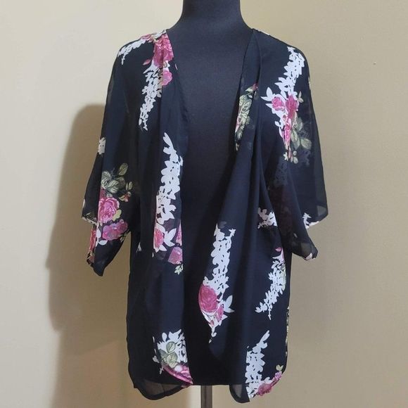 Women's Sheer Kimono | Black with Pink Roses - Picture 1 of 2
